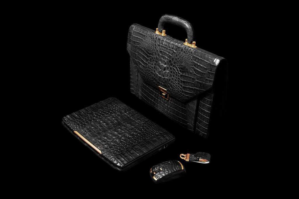 Laptop MJ Ferrari Gold 777 Leather Edition - Genuine Crocodile Skin & New Luxury Gold. Notebook, Radio Mouse, Super Speed USB Flash Drive